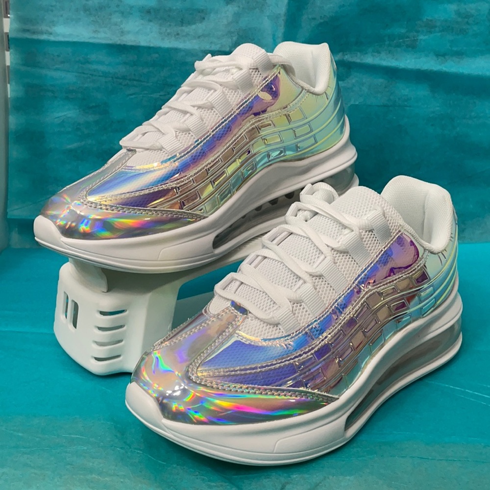 Holographic shoes